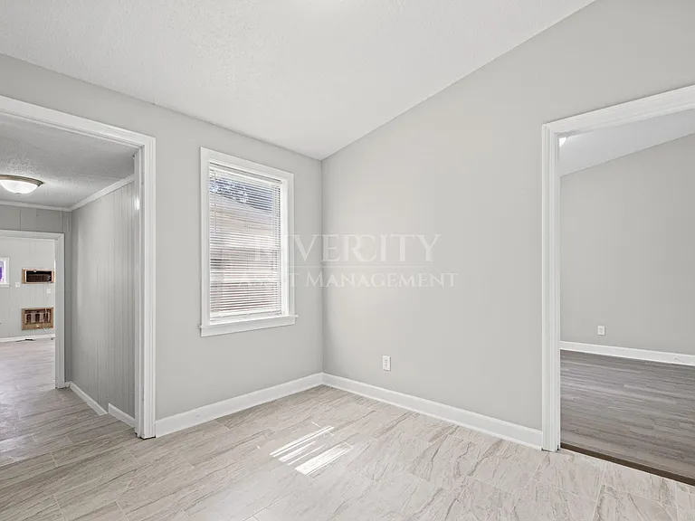 5040 Colewood Ave — Photo 7