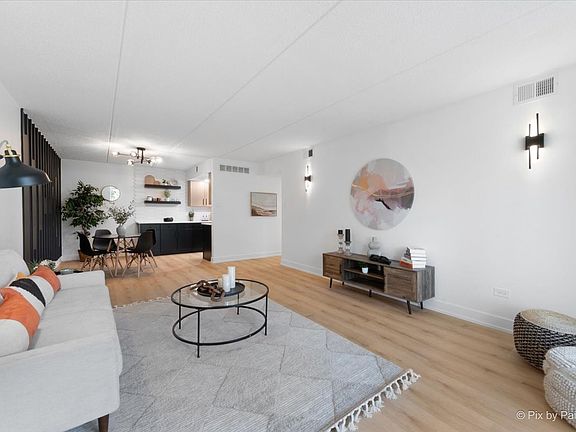 3rd image of 500 Redondo Dr APT 104