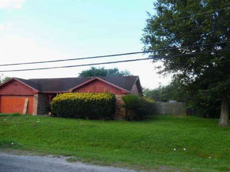 2nd image of 704 S 33rd St