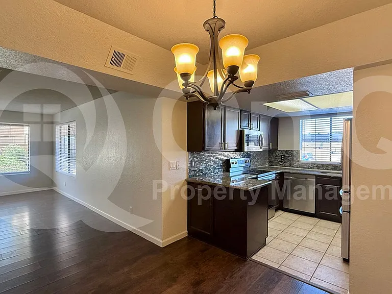 1905 E University Dr #F124 — Photo 6