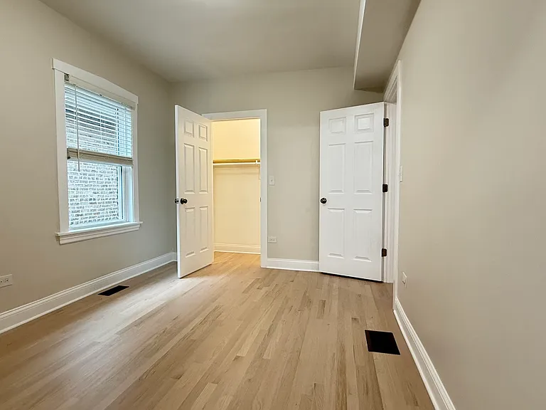 5821 W Gunnison St — Photo 22