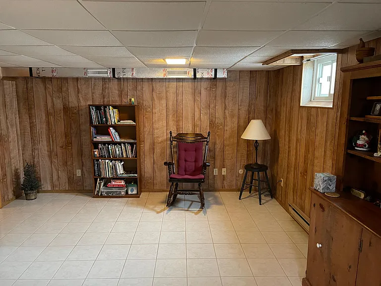 924 Ishler St — Photo 17