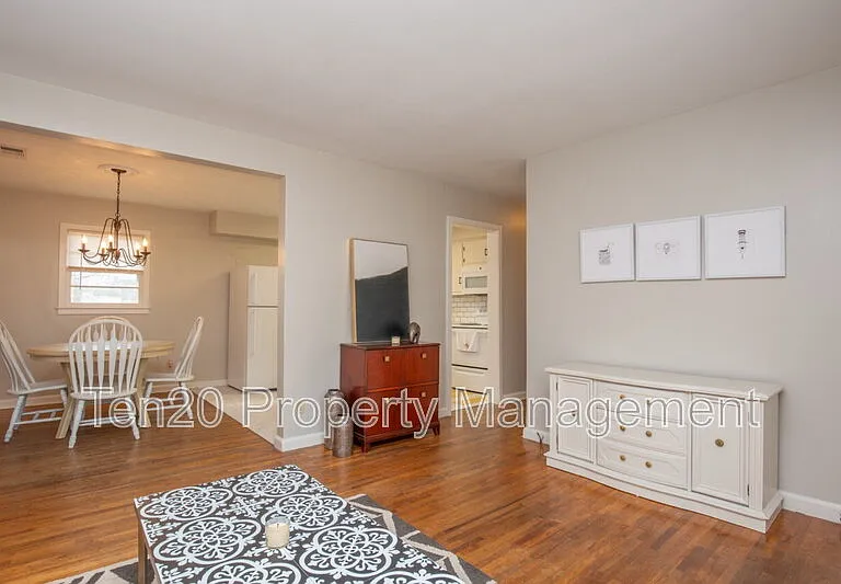 4264 Yates Dr — Photo 4