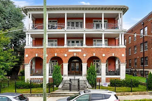 209 W 5th Ave Photo 1
