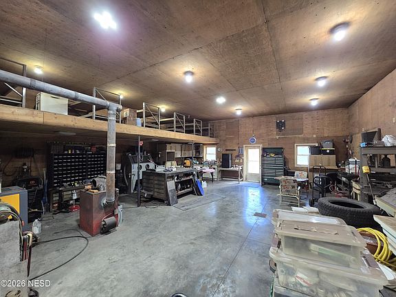 4th image of 138 1st Ave