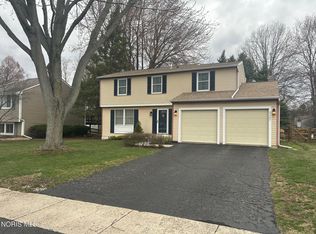 2107 Bromford Rd, Maumee, OH 43537