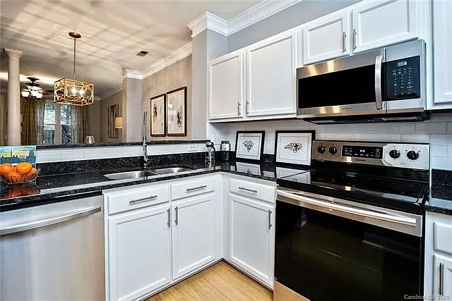 1564 Cleveland Ave — Photo 4