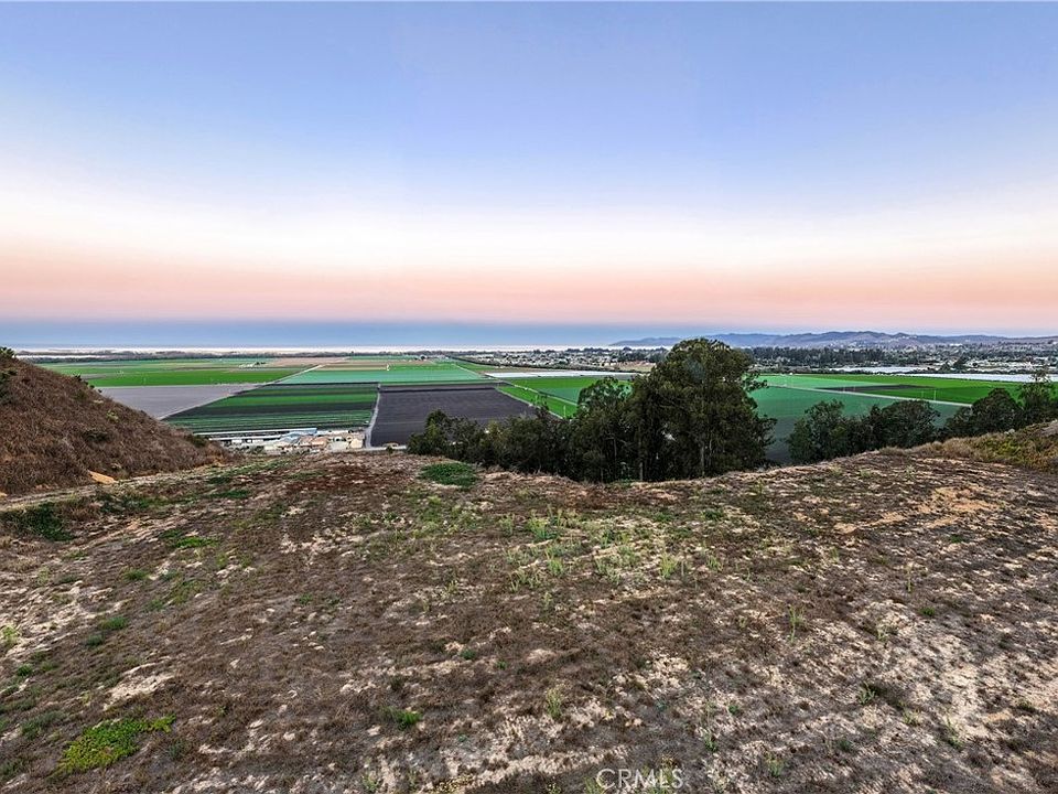 1st image of 4 Castle Bluff Rd
