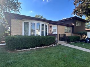 36 S Highview Ave, Addison, IL 60101