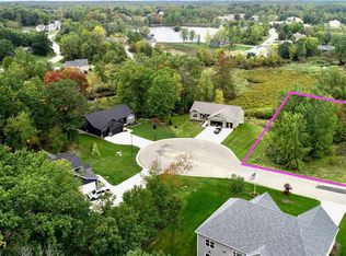 1078 Sugar Maple Ct, Fenton, MI 48430