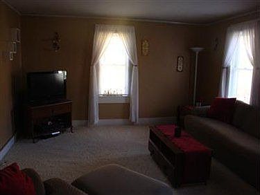 4th image of 513 Oak St