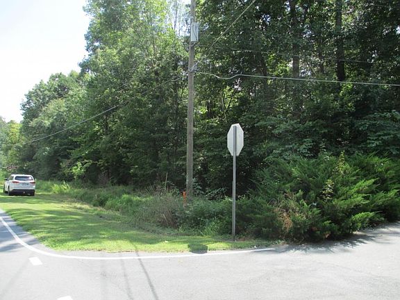 3rd image of 1444 Rock Creek Dairy Rd