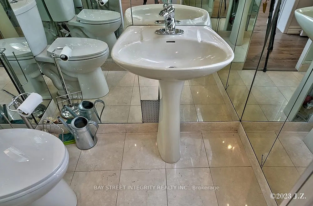 3 bed, $2,200 — Photo 4