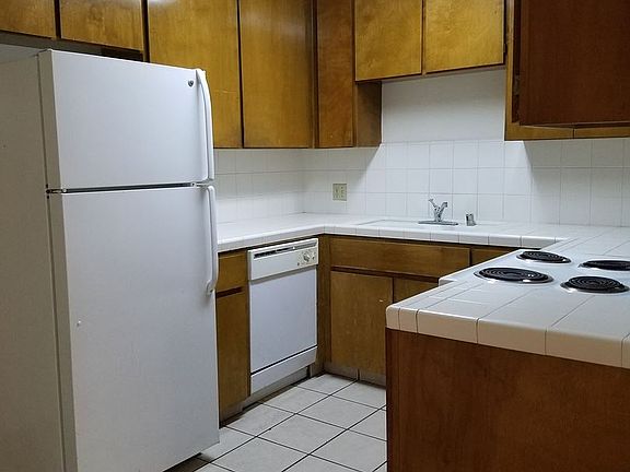 4th image of 944 W McKinley Ave APT 103