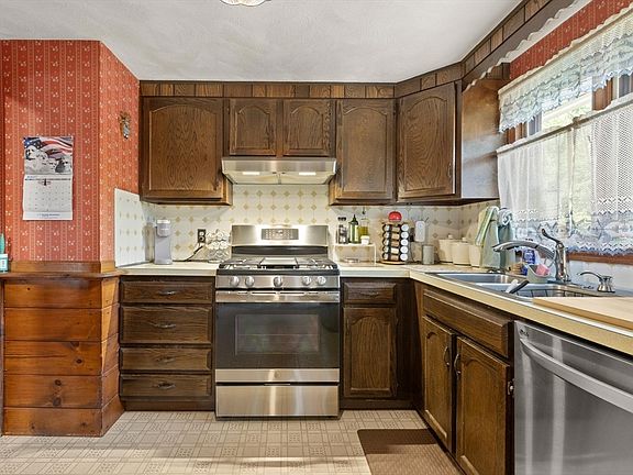 5th image of 35 Marston St