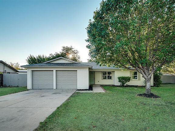 2nd image of 725 Palomino Dr