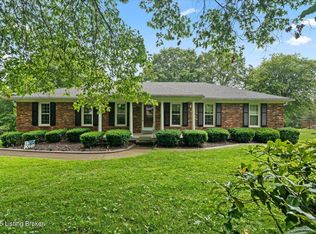 3713 Echo Valley Cir, La Grange, KY 40031