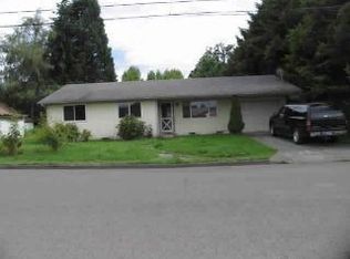 520 Whittier St, Silverton, OR 97381
