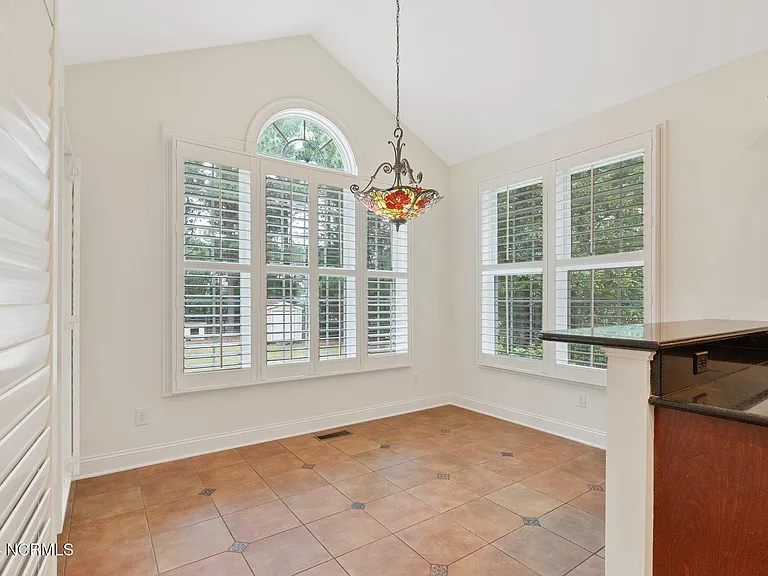 108 Hammerstone Cir — Photo 18