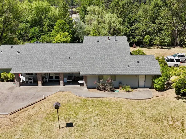 2075 SW Allen Creek Rd, Grants Pass, OR 97527