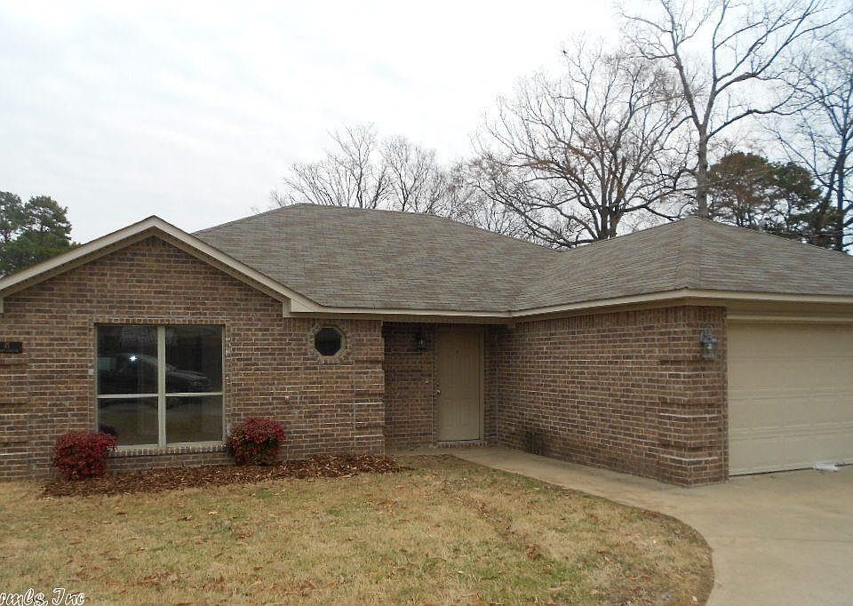 1st image of 15 Johnnycake Ln
