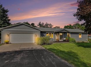 5015 Dio Dr, Cedar Springs, MI 49319