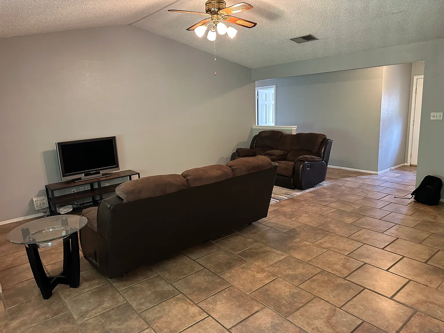 3 bed, 1770 sqft, $1,645 — Photo 4