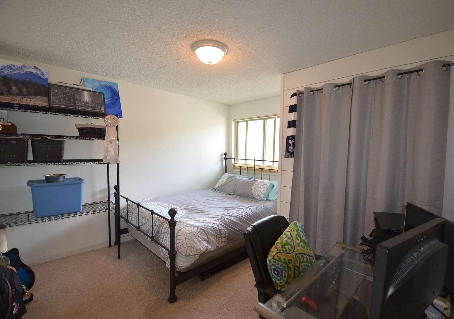 Updated Unit! Great Views! Year lease! — Photo 2