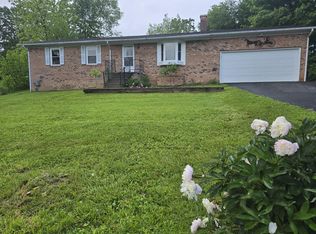 307 Fairview Heights Rd, Summersville, WV 26651