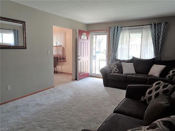 3rd image of 253 21st St NW