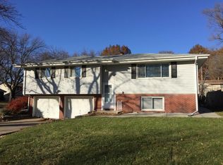 12242 Weir St, Omaha, NE 68137