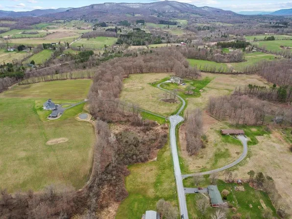 441 Harvest Hills Drive #W15, W16, Shaftsbury, VT 05262