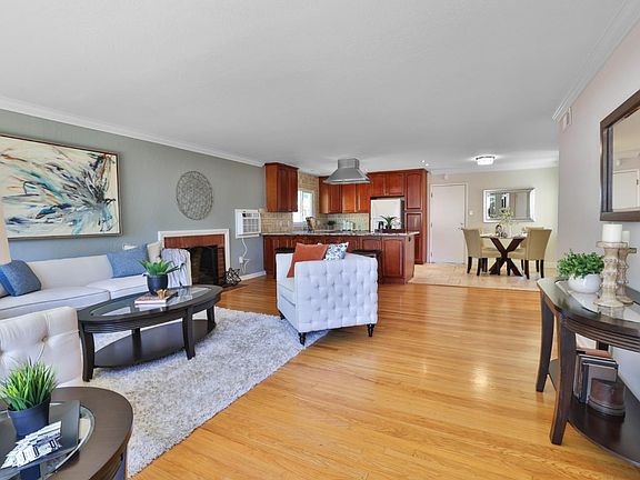 5th image of 1063 W McKinley Ave