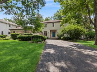 208 Bonnie Brae Rd, Hinsdale, IL 60521