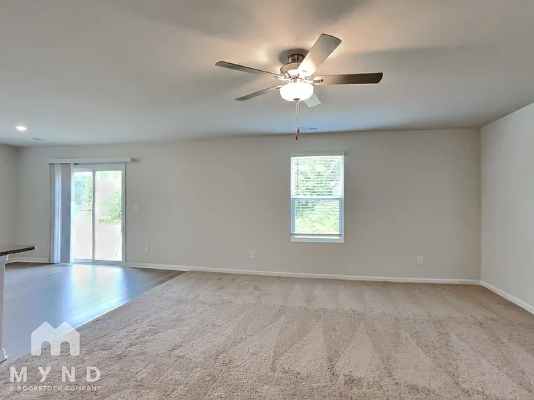 282 Royal Meadow Dr — Photo 9