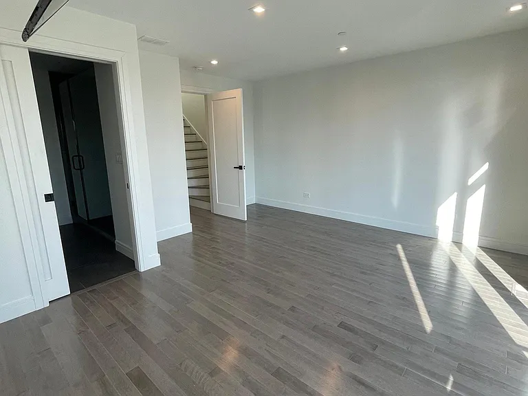 721 N Elizabeth St #3 — Photo 20