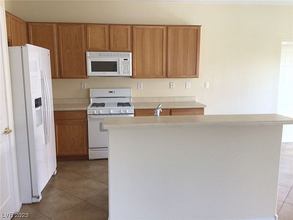 5th image of 7824 Marbledoe St