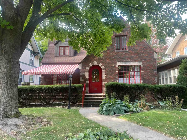 829 N Rebecca Pl, Peoria, IL 61606