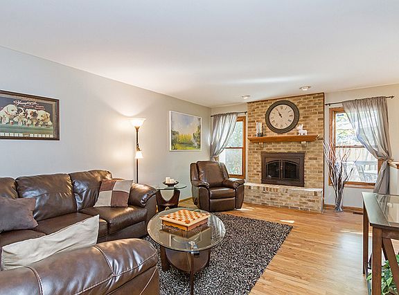 2nd image of 112 Villa Circle Dr #7