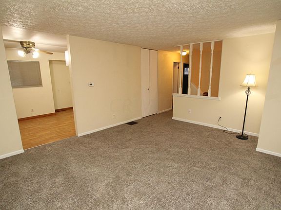 3rd image of 3056 Barbee Ave