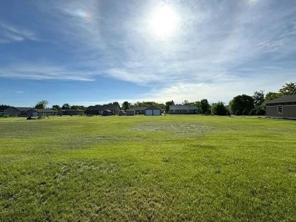 1030 8th St SW, Wadena, MN 56482