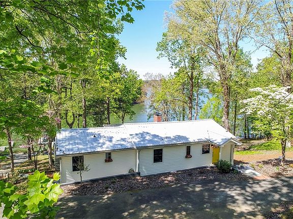 4th image of 6547 Cox Dr