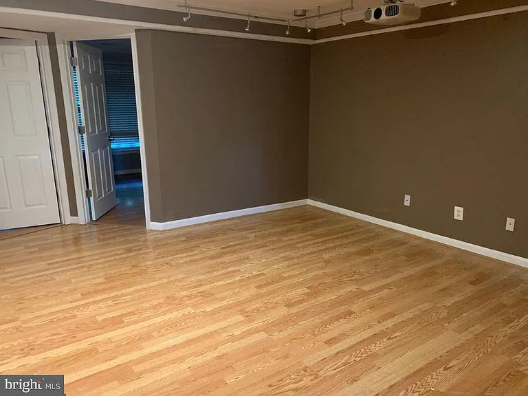 13689 Saint Johns Wood Pl — Photo 10