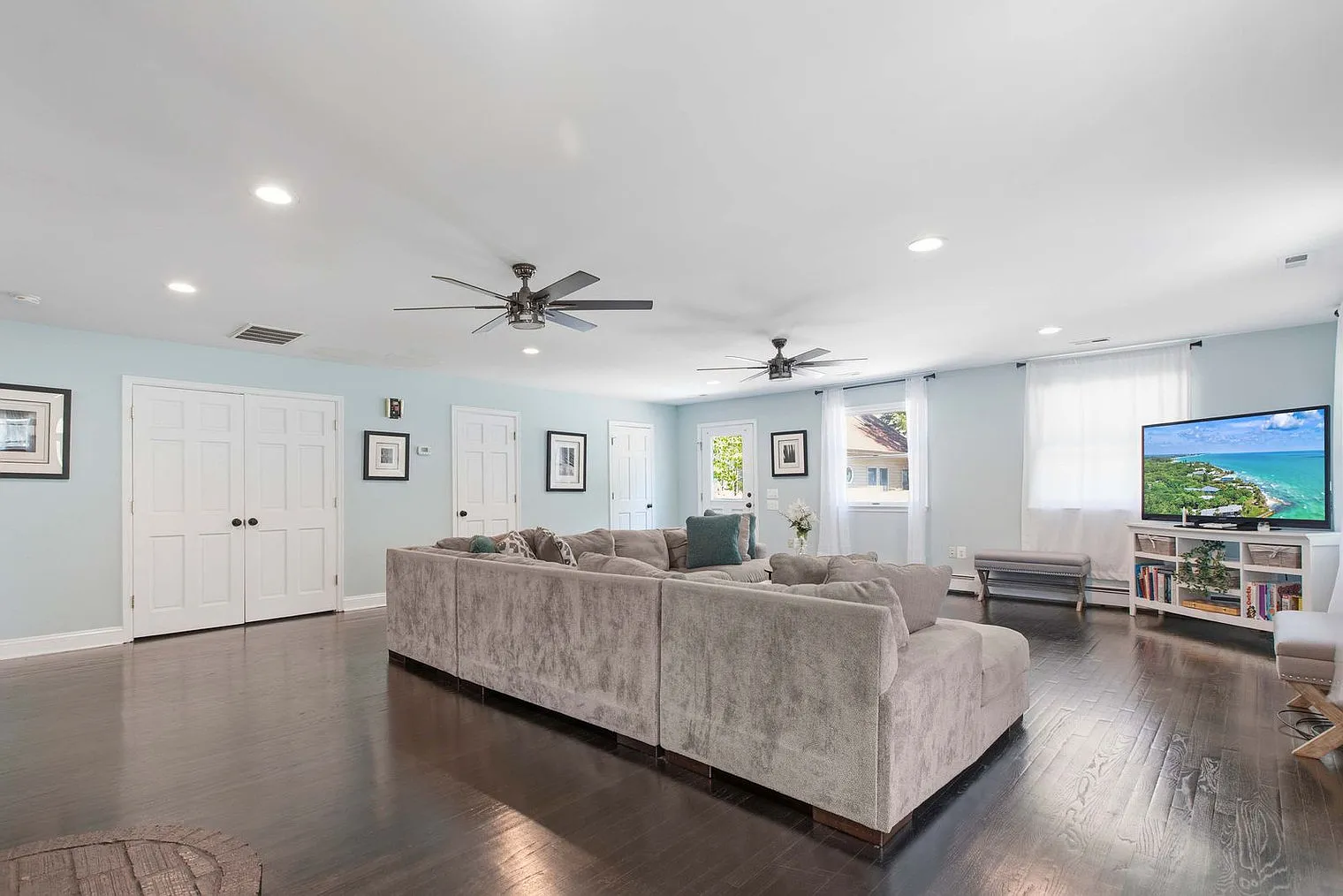 6 bed, 3.0 bath, 2992 sqft, $10,528 — Photo 3