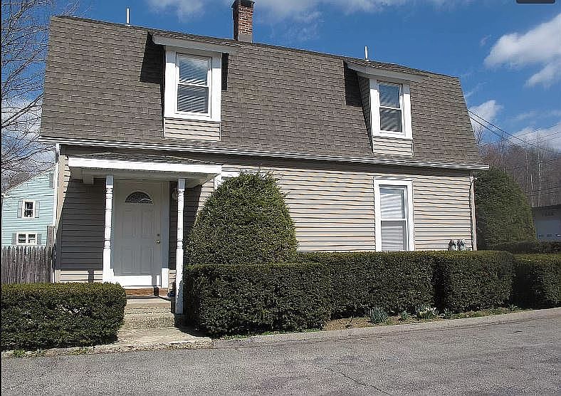 2nd image of 4303 Albany Post Rd