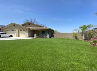 9668 Cypress Vale Dr, Lakeside, CA 92040