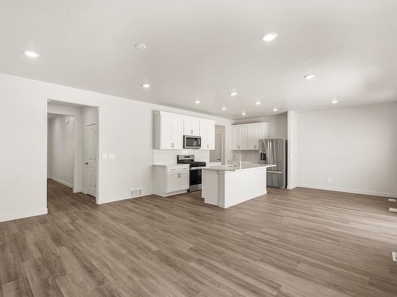 4th image of 3413 N Gina St #1218