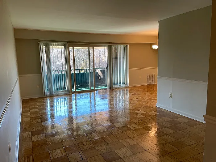 Maple Ridge Apartments — Photo 26