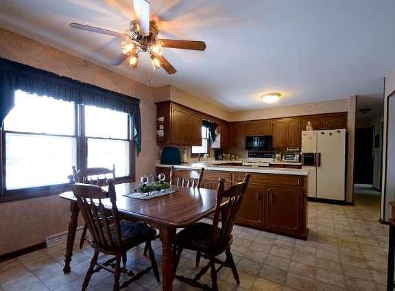 3rd image of 2446 Northwood Dr