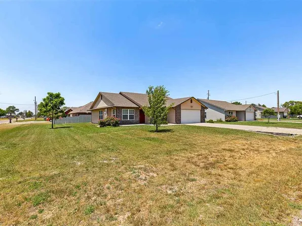 201 N Maple St, South Hutchinson, KS 67505